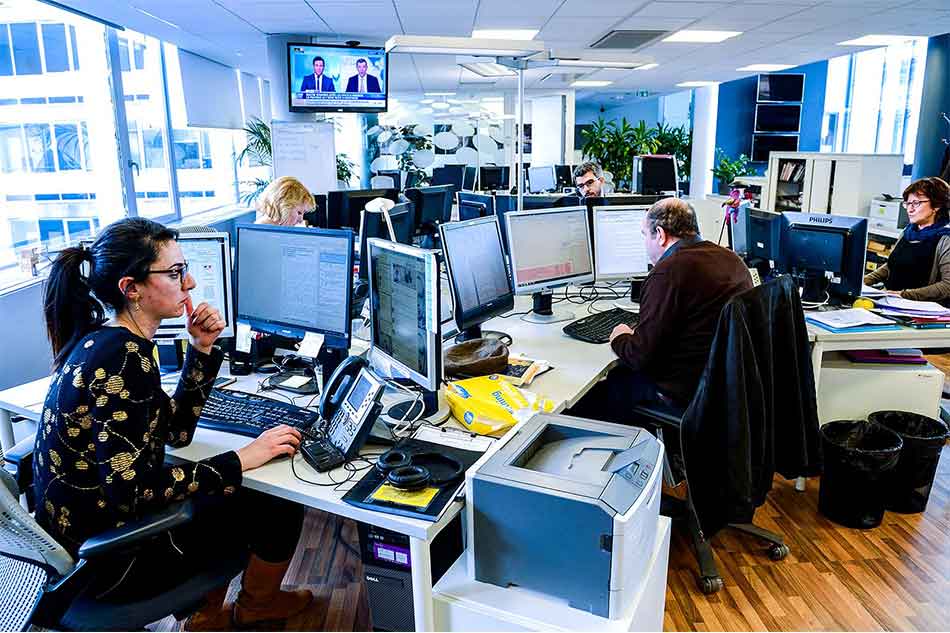 Maximizing Productivity and Security with Business Desktops in UAE